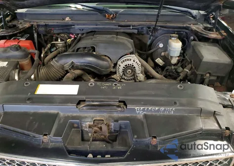 2007 Chevrolet Suburban K1500 z USA, uszkodzony, nr VIN 3GNFK163X7G217872